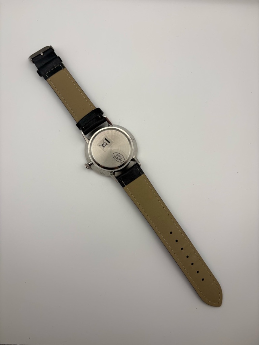 Eiger Classic Black Leather Strap Watch with Black Dial New Battery Works! - Picture 3 of 3